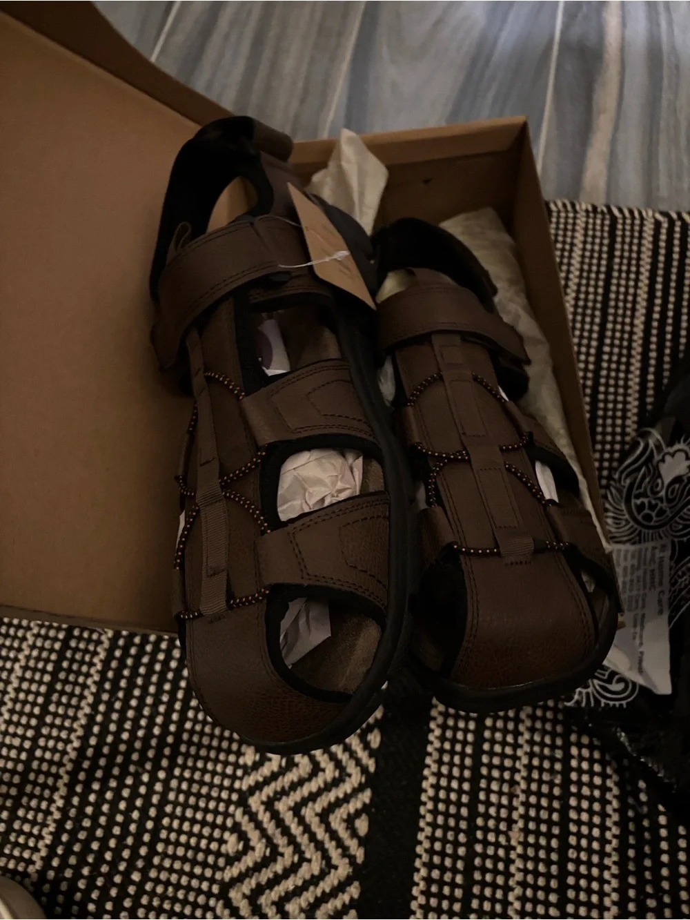 Weatherproof Brown Leather-Textured Men's Fisherman Sandals